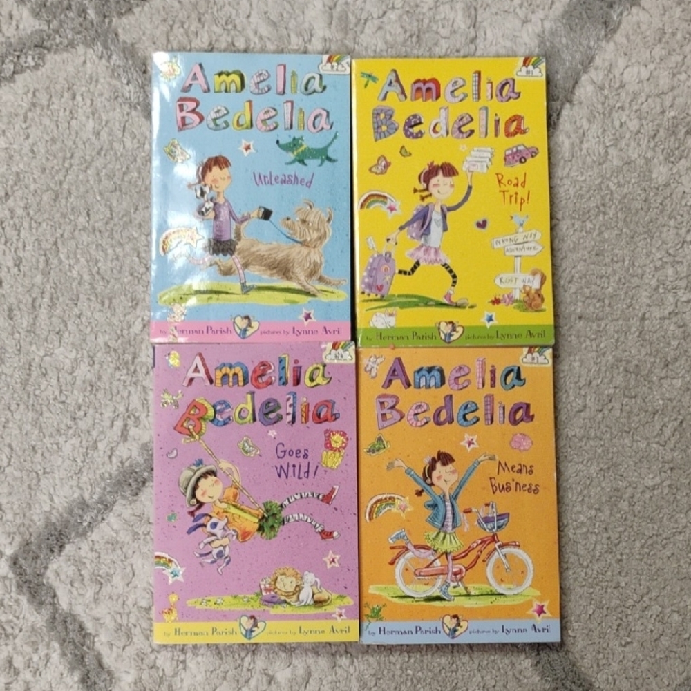 Amelia Bedelia Kids Book Set - Multicolor